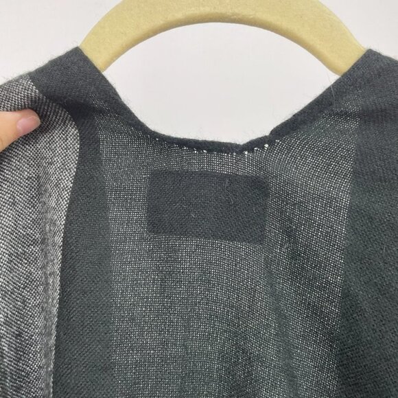 V Fraas black white red plaid  shawl overlay - Picture 5 of 10